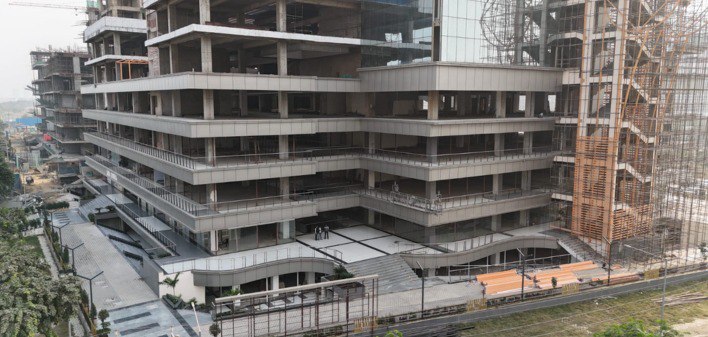 Saya South X - Interior