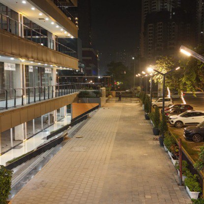 Saya South X - Interior